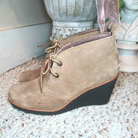 Sperry Harlow Taupe Suede Lace-Up Wedge Bootie - Picture 5 of 14